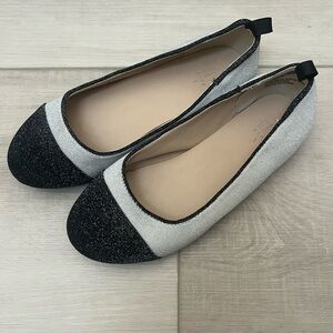GAP Kids Grey & Black Ballet Flats Girls Size 1